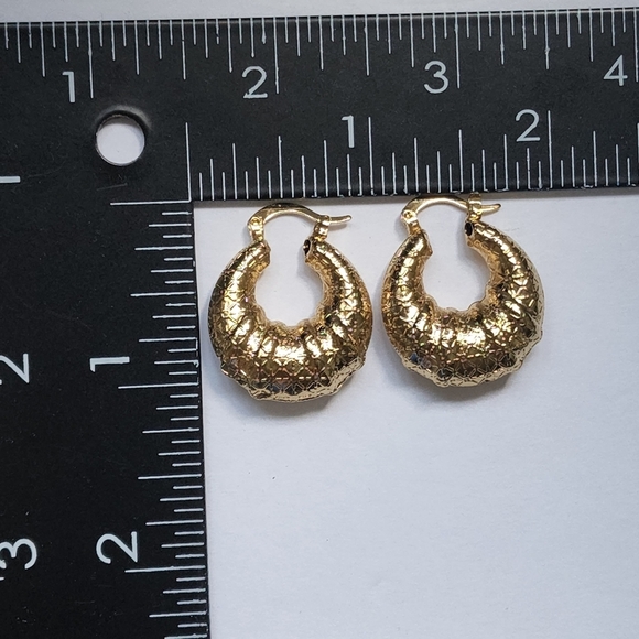 Textured Hallow Hoop Earrings Gold filled - Picture 5 of 5
